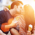 ダブル不倫で本気になってしまったら?離婚せずとも本気の純愛は可能?