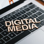 情報弱者の特徴って何?搾取されてしまう情報弱者にならないための方法