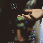 目立ちたくない人ほど目立つ理由。オーラが強い?目立ちたくない時の対策