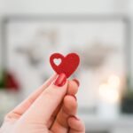 この世に愛なんて存在しない、愛なんて幻想だって思えるのはどうしたらいい?