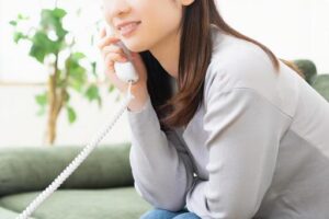 電話占いは固定電話でも利用できる？携帯以外の固定電話OKの電話占いを調査！